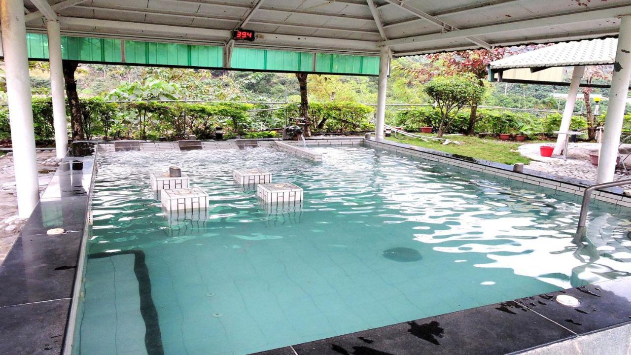 六龟 宝来苏罗婆渡假村旅馆 外观 照片